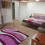 Asta La Vista Vendeghaz 3*