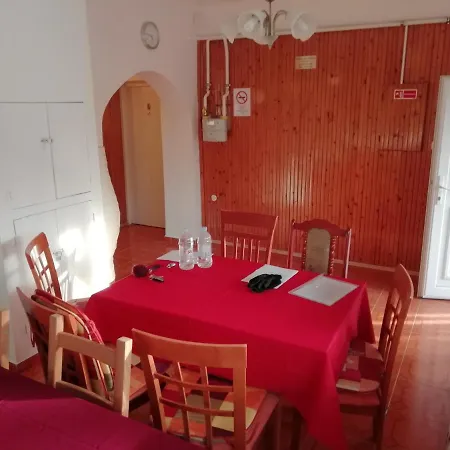 Asta La Vista Vendeghaz Guest house *