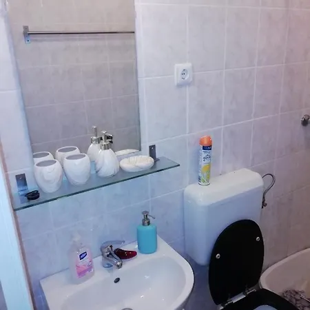Asta La Vista Vendeghaz 3*